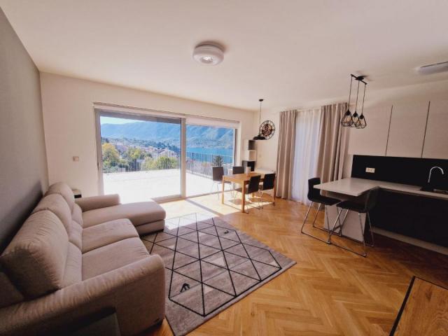 Luxury 2-bedroom apartment in an excellent location in Kotor for sale