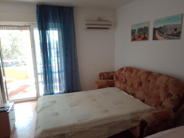 Beautiful 1-bedroom apartment in Petrovac is for rent