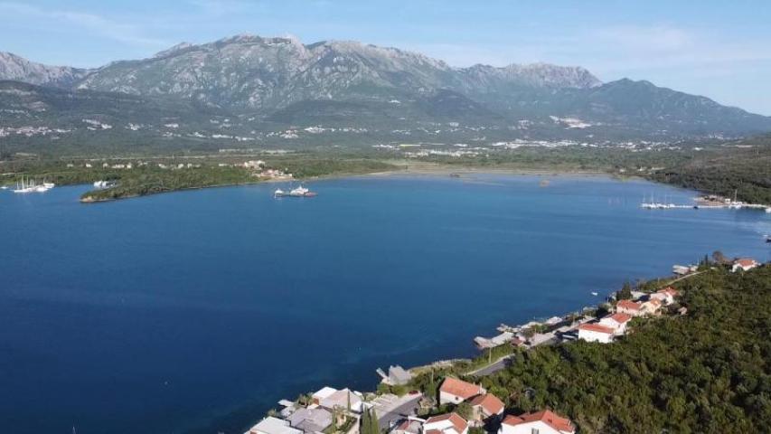 Urbanized plot in Radovići near the sea