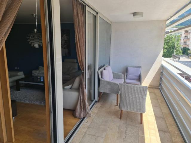 Modern 2-bedroom apartment in Budva for sale