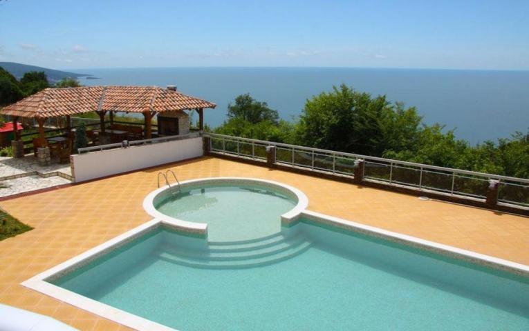 Luxurious penthouse for sale, sea view, 241 m2 Bar