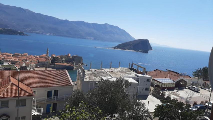 A house in an attractive location in Budva is for sale