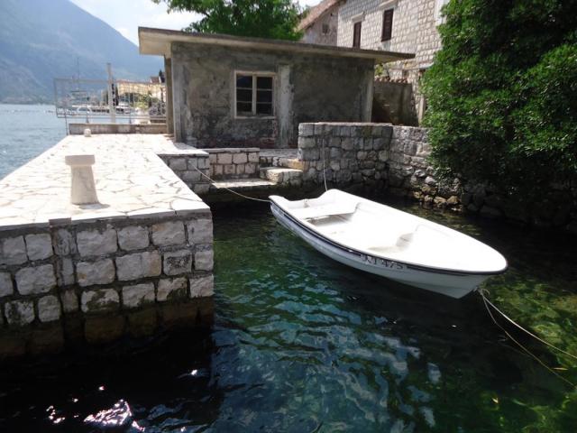 Stone house on the seashore in Kotor is for sale