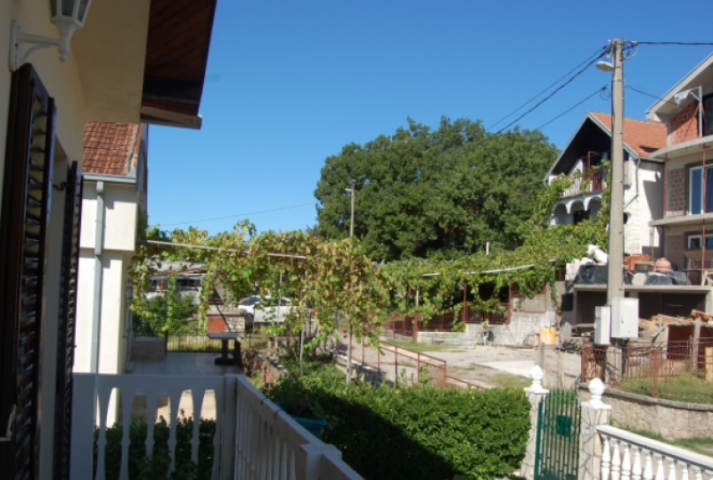 Two-storey house for sale in Lastva Grbaljska, Kotor