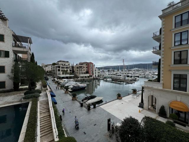 Luxurious apartment with sea view, Porto Montenegro