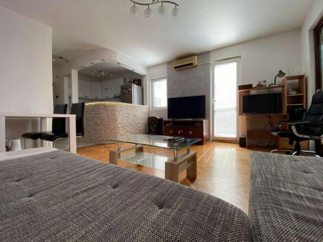 Spacious 1-bedroom apartment in Budva is for sale