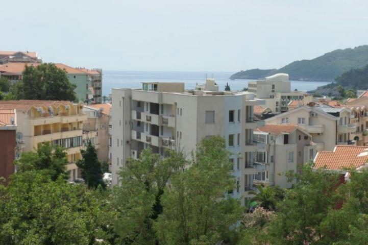 For sale two bedroom fully furnished apartment in Becici