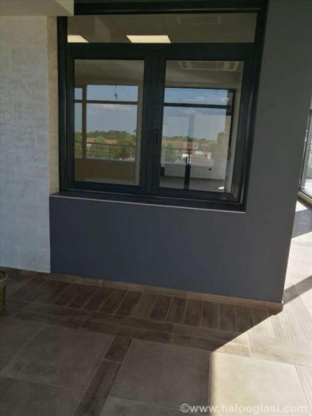 Izdavanje, Poslovni prostor, 1200m2 , Zemun