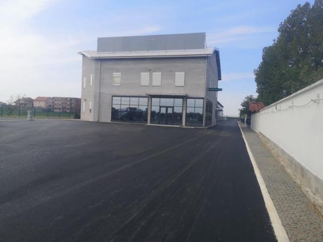 Izdavanje, Hala, 3000m2 , Ledine