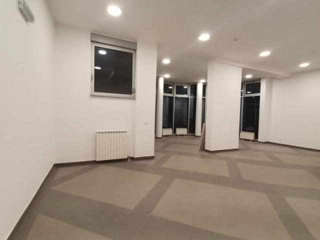 Izdaje se lux lokal 84m2