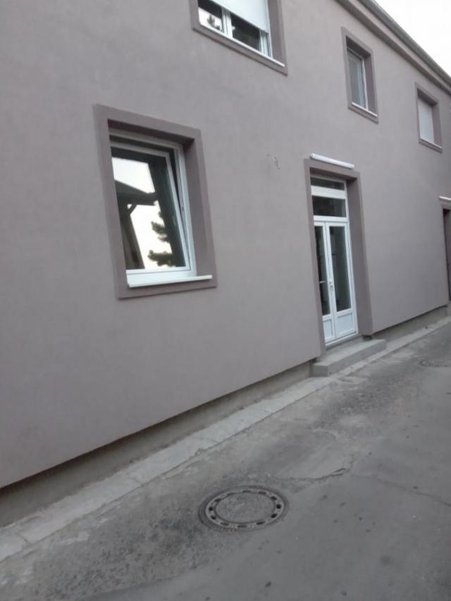 Izdavanje, Lokal, 60m2 , Gornji Grad