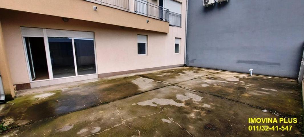 Saobraćajni fakultet - Vojvode Stepe, 80m2 + 50m2 terasa