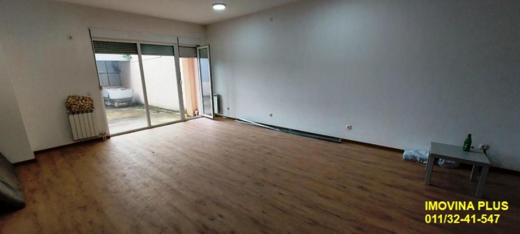 Saobraćajni fakultet - Vojvode Stepe, 80m2 + 50m2 terasa