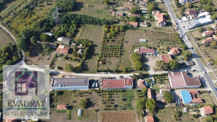 Hala 721 m², Obrenovac, Zvečka - 2 500 €