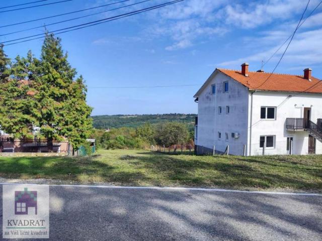 Plac 10 ari, Obrenovac, Mala Moštanica  – 20 000 €