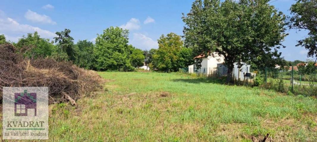 Plac 16 ari, Obrenovac, Zvečka – 20 000 €