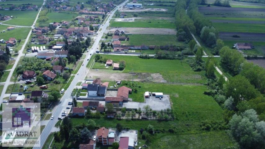 Građevinski plac 24 ara, Obrenovac, Zvečka – 47 500 €