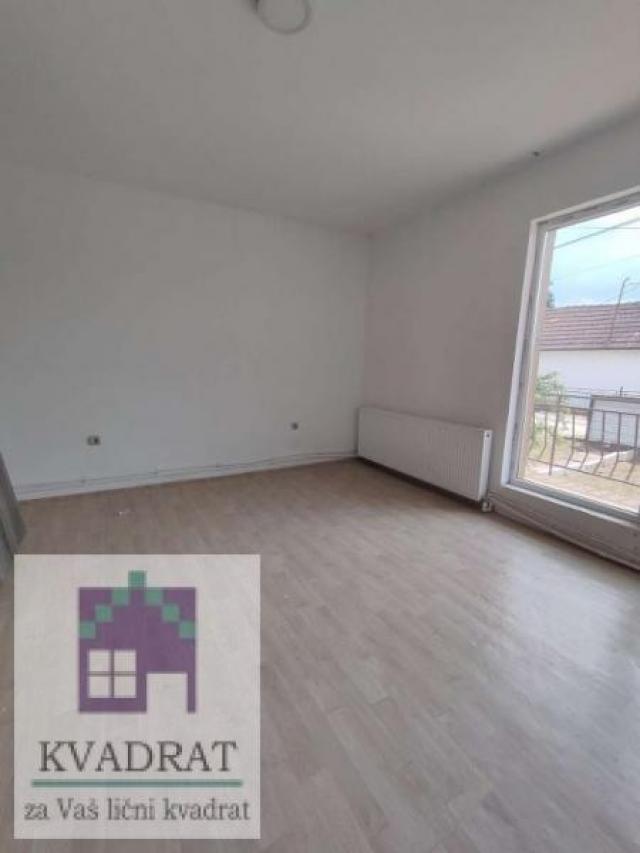 Kuća 239 m², 7 ari, Obrenovac, Belo Polje – 120 000 €