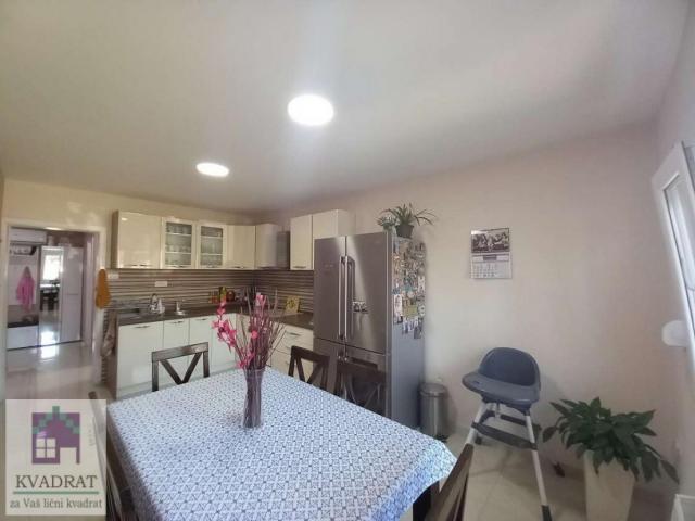 Kuća 290 m², 6, 5 ari  Obrenovac, Belo Polje – 175 000 € (NAMEŠTENA)