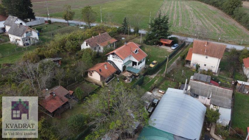 Kuća 188 m², pomoćni objekti, 10, 15 ari, Obrenovac, Stubline – 90 000 €