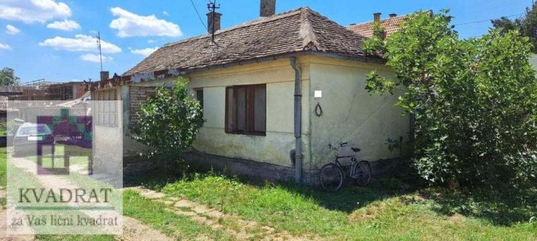 Plac 30, 4 ara sa starim objektima, Obrenovac, Zabrežje – 83 000 €