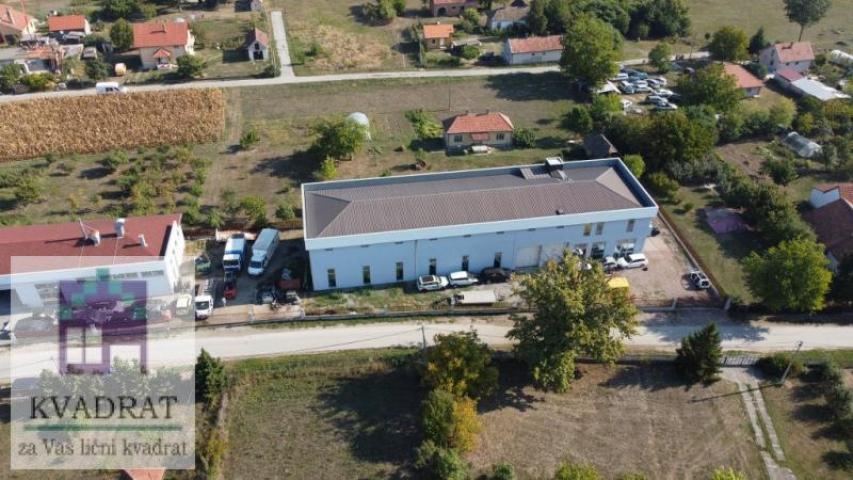 Hala 721 m², Obrenovac, Zvečka - 2 500 €