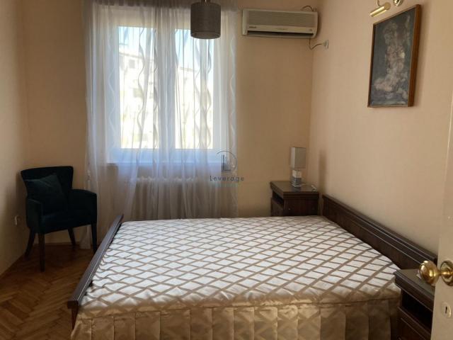 Kosančićev venac, 40 m2