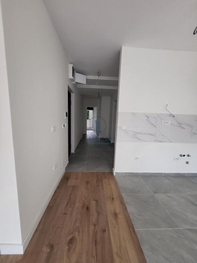 Lux, Učiteljsko naselje, 90, 35 + 10 m2