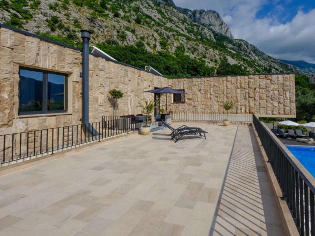 Lux Vila, Kotor, Dobrota, 470 m2