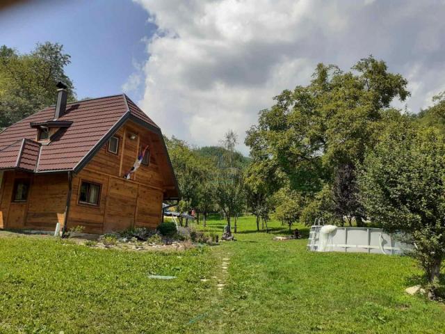 Kuća sa okućnicom, Mokra Gora 119 ari