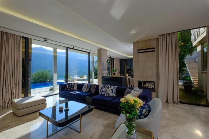 Lux Vila, Kotor, Dobrota, 470 m2