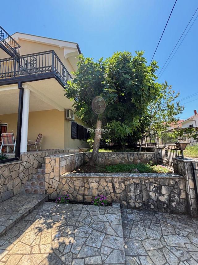 Haus 260m2 Dubrava