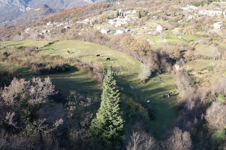 Grundstück in Tuđemili