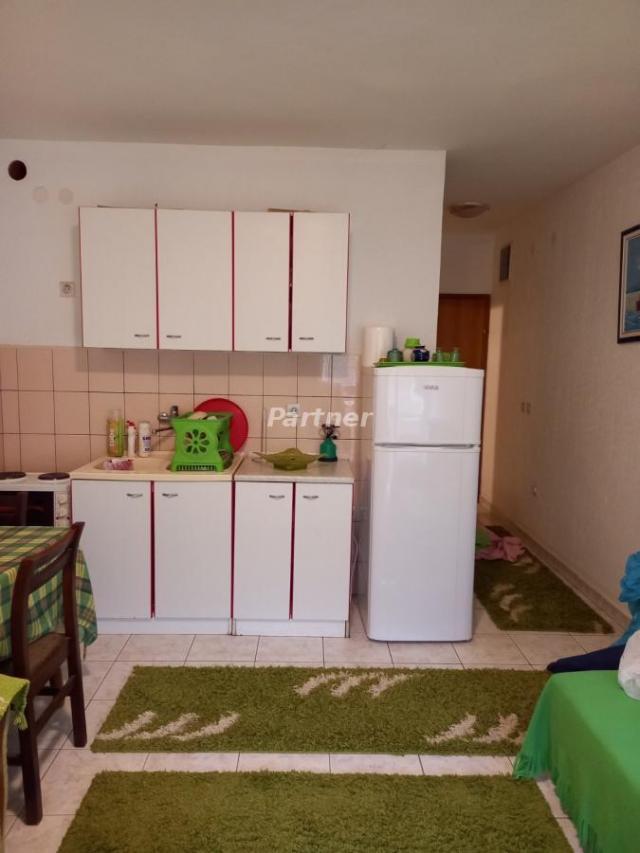 Studio apartment Sutomore