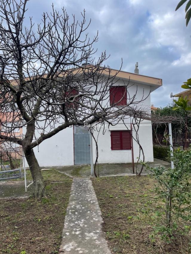 Haus 180 m2 in Sutomore