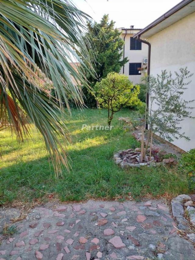 House 85m2 on a plot of 400m2 Susanj, Illino