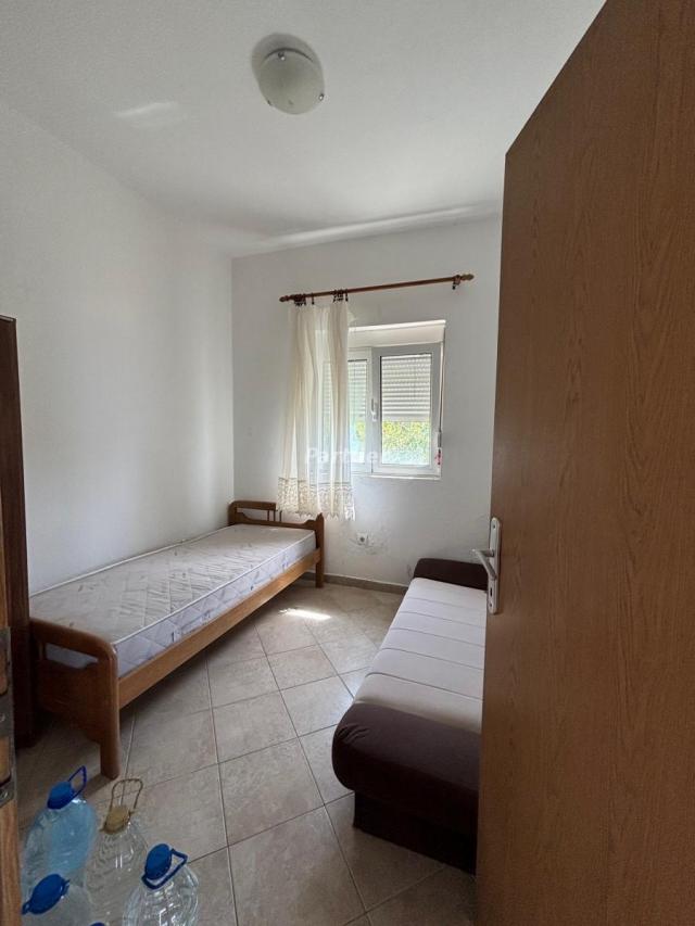 Kuca 220m2 u blizini mora, Dubrava