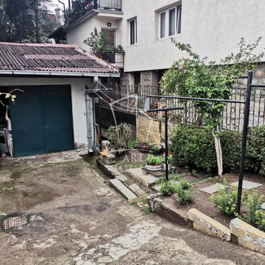 Rakovica, vertikala kuće, 142m2 + 24m2 garaža ID#6337