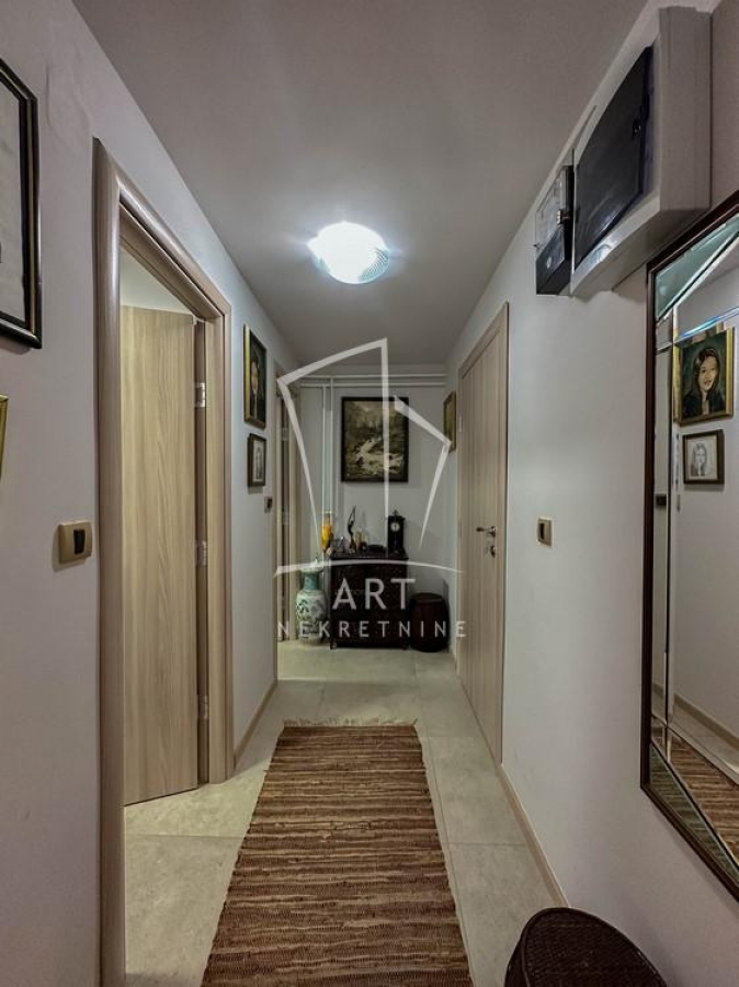 Kuća na Zvezdari, mereno 363m2, na 5ari placa ID#6394