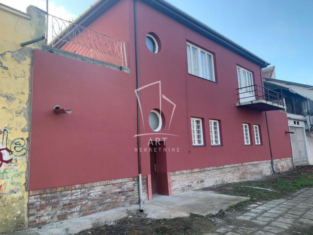 Zrenjanin, kuća mereno 200m2 ID#7147