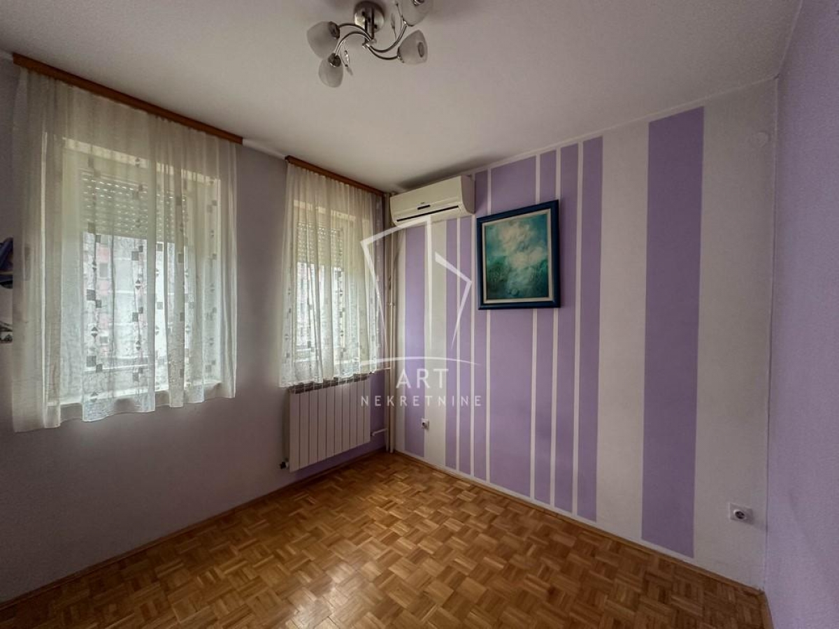 Novi Beograd, dvoiposoban stan, mereno 68m2 ID#7630