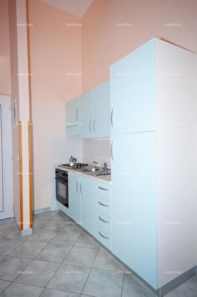 Kuća Kuća s 13 apartmana !