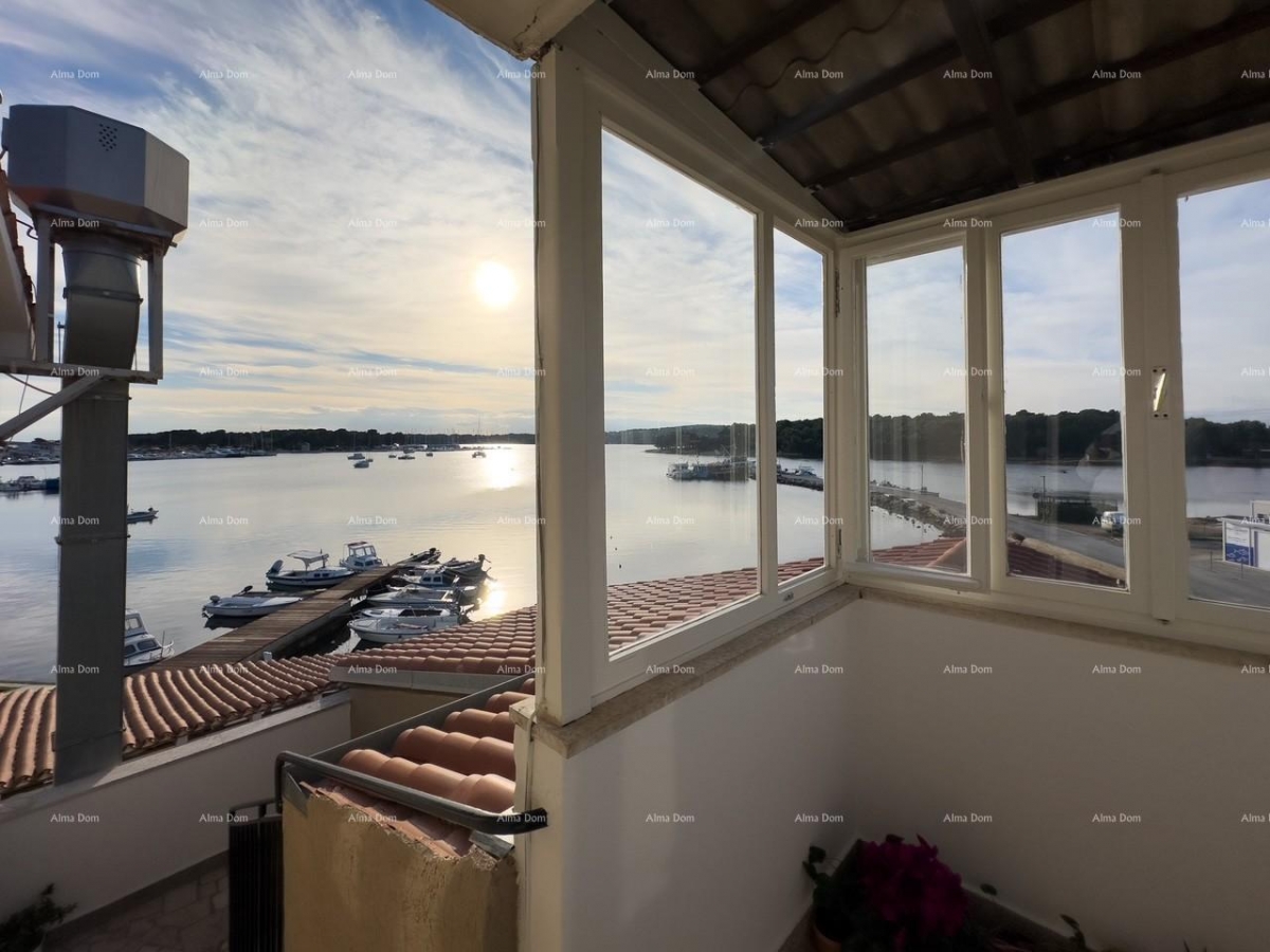 Restoran Poslovno-stambena zgrada pored mora, Medulin!