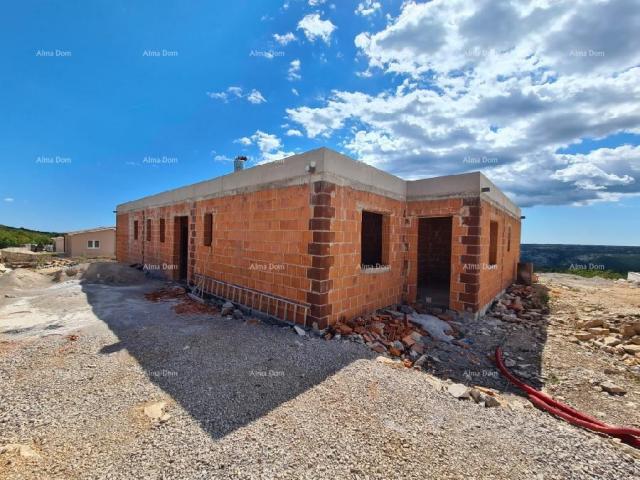 House Villa under construction with sea view!