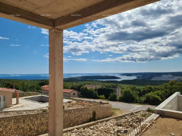 House Villa under construction with sea view!