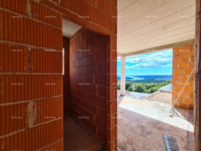 House Villa under construction with sea view!