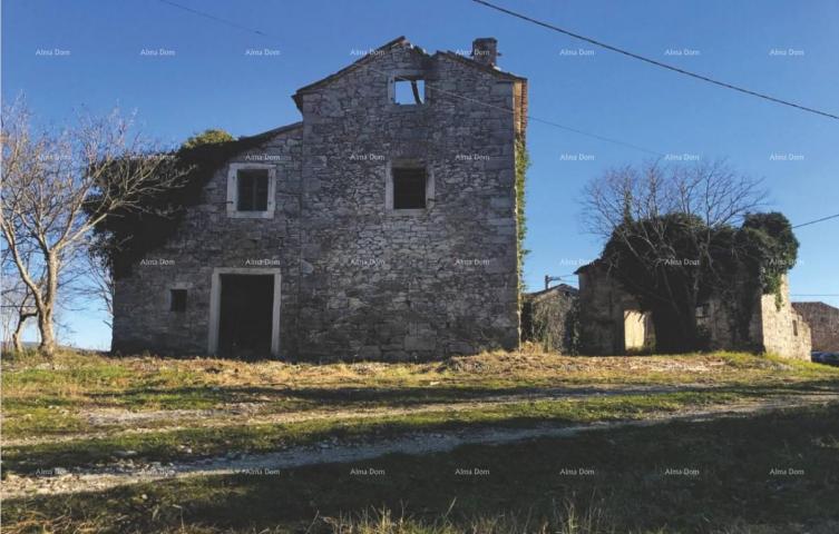 Bauland Abglegenes Dorf mit Bauland zu verkaufen.