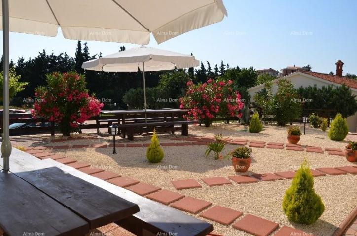 Haus Mehrfamilienhaus mit Pool in toller Lage, mit Blick auf das Meer in Medulin