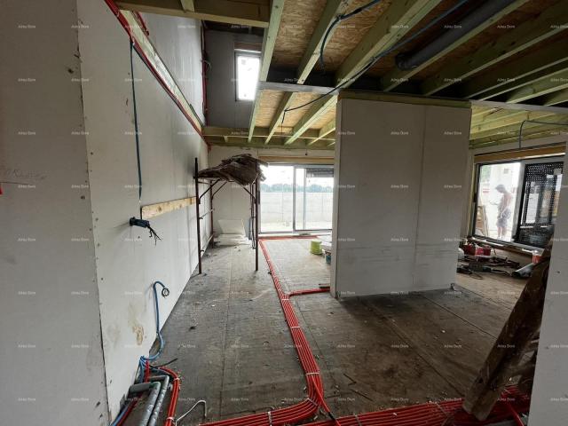 Haus Neubauprojekt in Medulin. Einfamilienhaus mit Pool und Meerblick.