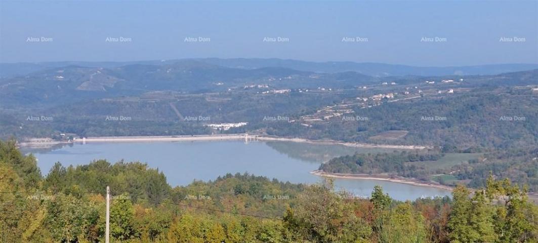 Građevinsko zemljište Atraktivno građevinsko zemljište - pogled na jezero Butoniga